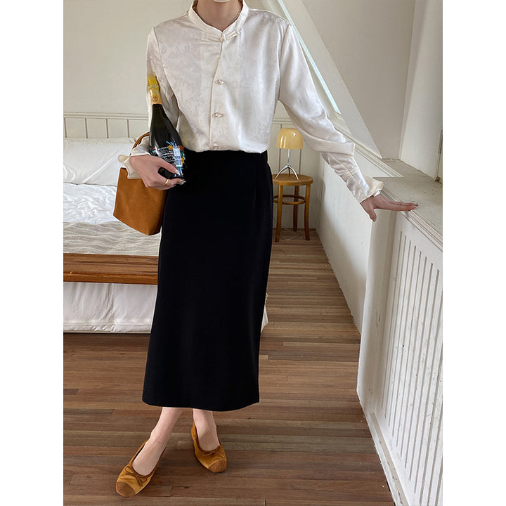 Ladies elegant blouse with button details and extravagant collar Chic & Stil