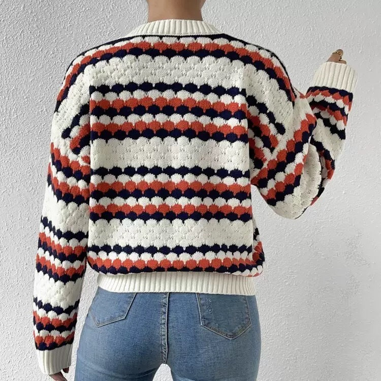 Knitted sweater for women with textured pattern Lune London