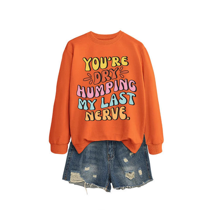 Sweat-shirt femme avec slogan de bande dessinée joyeux et coupe décontractée Chic & Stil