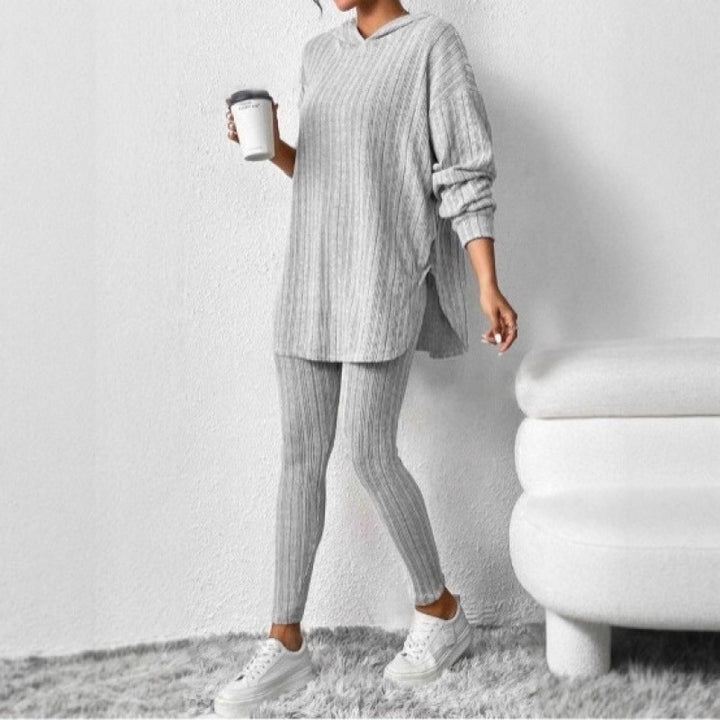 Women's Comfortable Lounge Set with Hood and Slim Pants Lune London