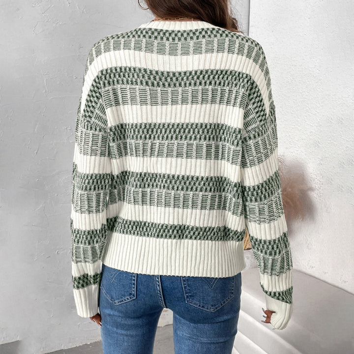 Casual knitted sweater for women with striped pattern and loose fit Lune London