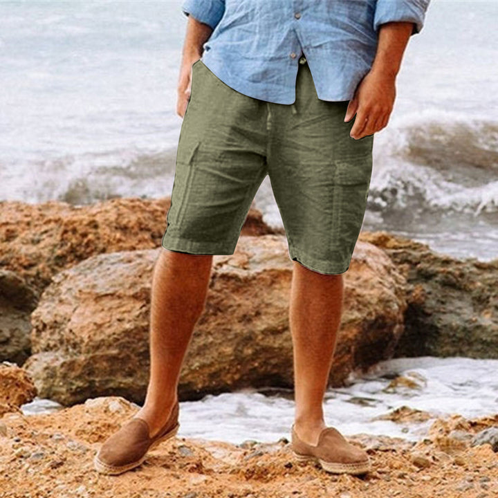 Practical leisure shorts for men with multiple pockets Lune London