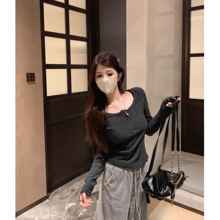 Ladies' stylish long-sleeve top with button placket Chic & Stil