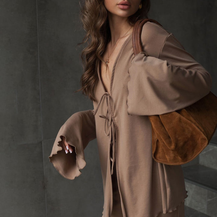 Two-piece casual set for women with an elegant lacing detail at the front and a soft fabric Lune London