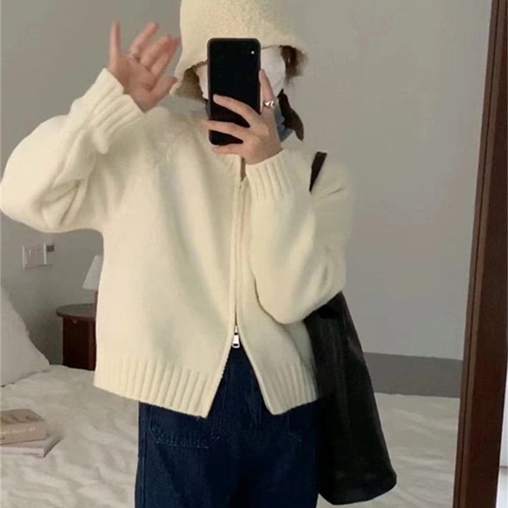 Cardigan Femme Confortable avec Zip et Ourlet Large à Côtes Chic & Stil