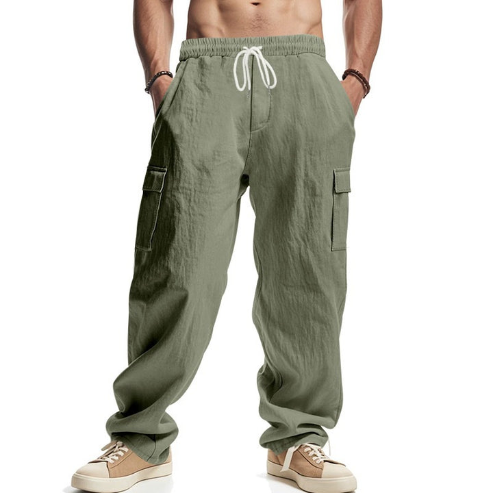 Men's cargo pants in practical and breathable material Lune London