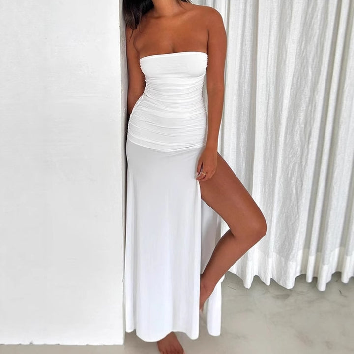 Maxi fitted dress for women with a sleeveless design and a side slit Lune London