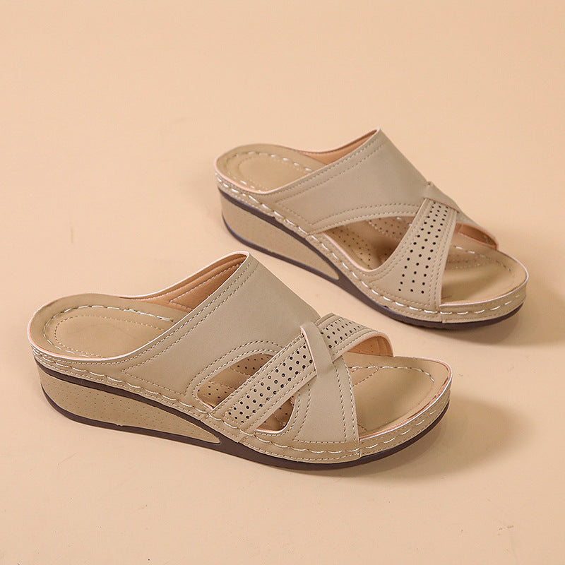 Women's Comfortable Clogs with Stylish Chic Heel Design