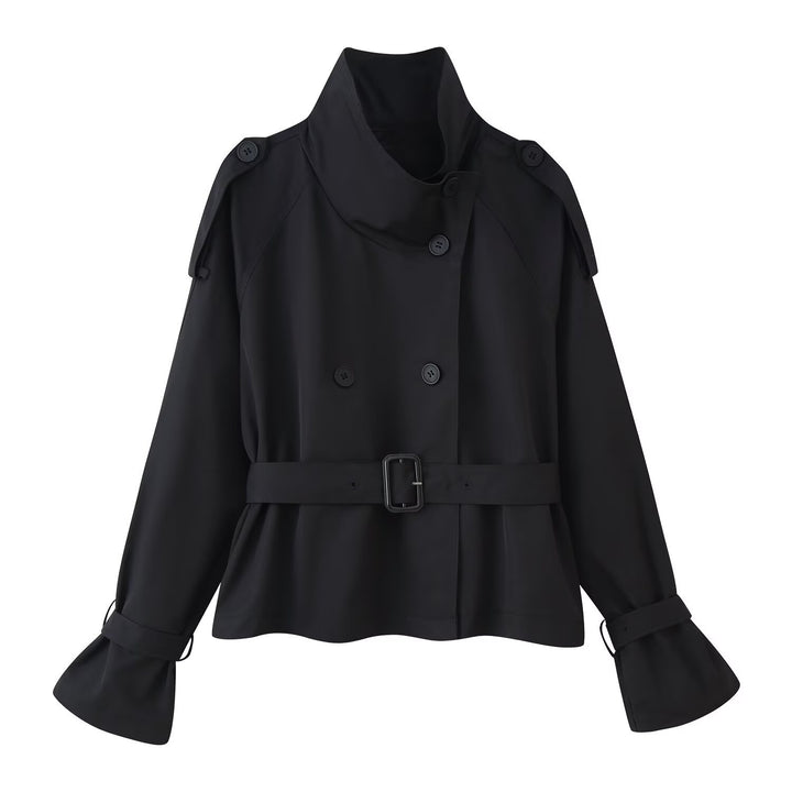 Manteau trench à la mode pour femmes avec un large col et un détail de ceinture Chic & Stil