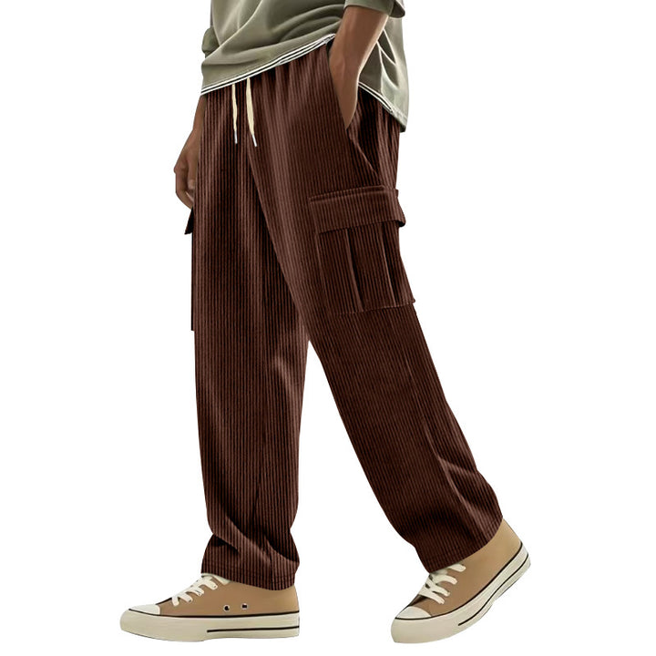Casual cargo pants for men with practical pockets and elastic waist Lune London