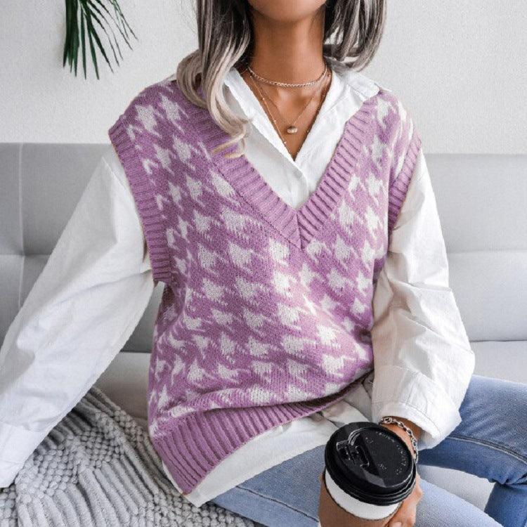 Lune London Women's Knit Vest with a Modern Herringbone Pattern