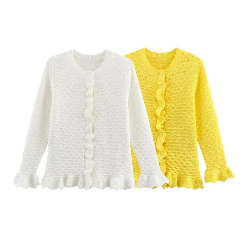 Knitted jacket for women with ruffle details and buttonhole Lune London