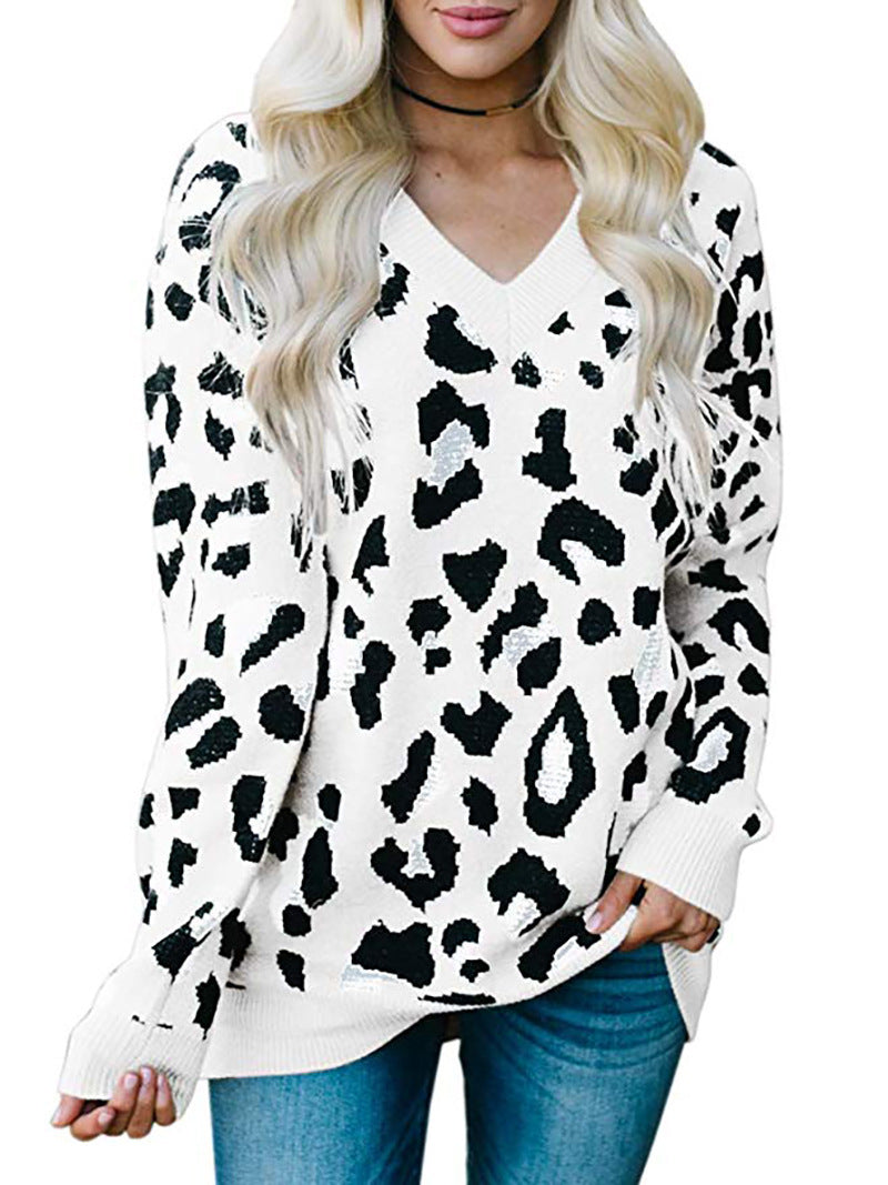 Knitted sweater for women with a modern leopard pattern Lune London