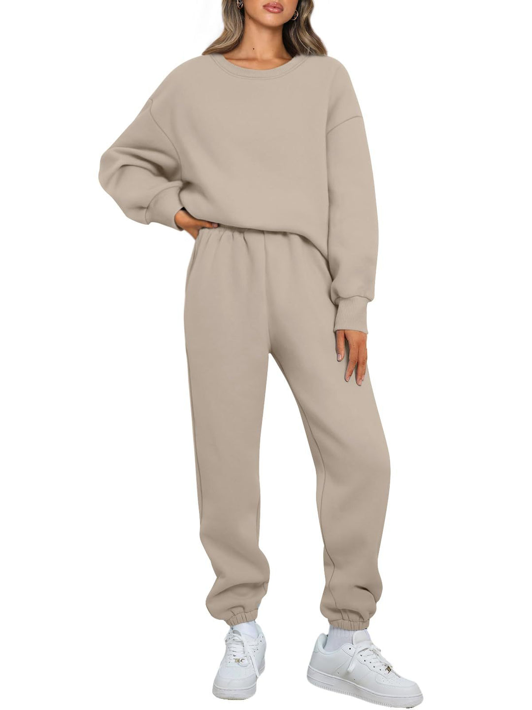 Women's comfortable leisure suit with oversized cut and elastic waistband Chic & Stil