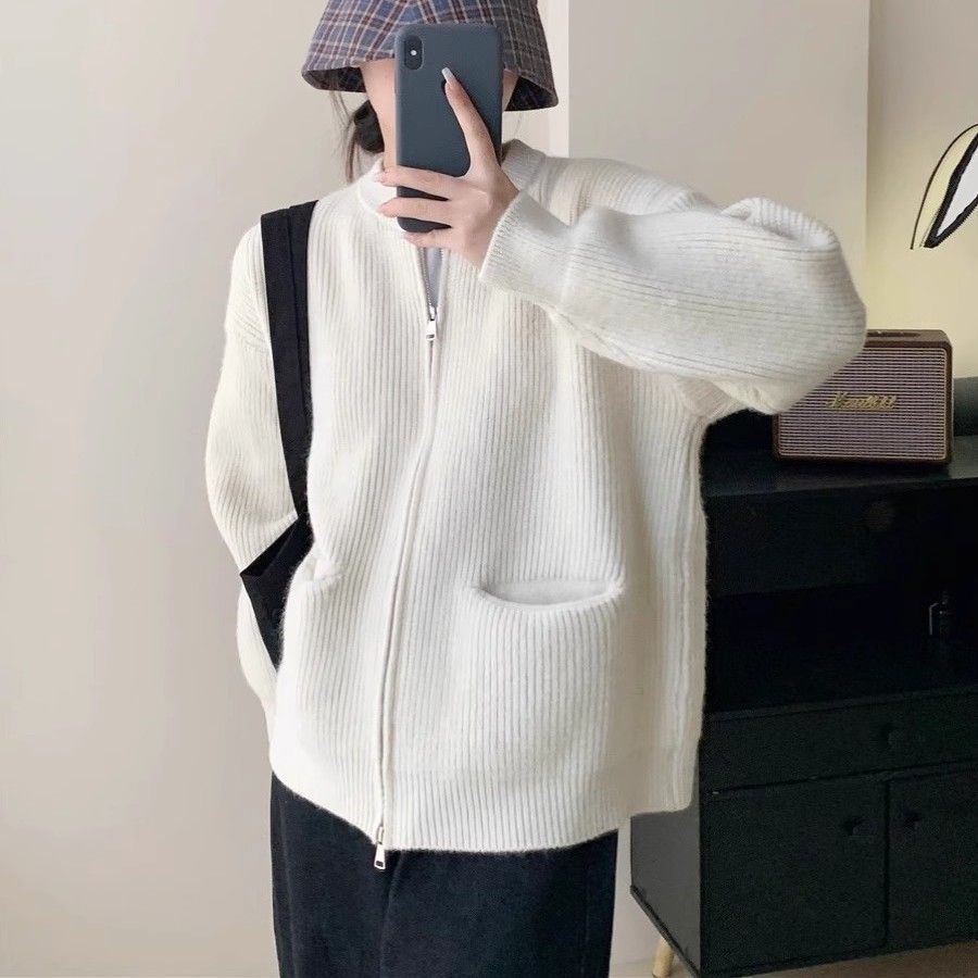 Cardigan en tricot confortable pour femmes avec col haut Chic & Stil