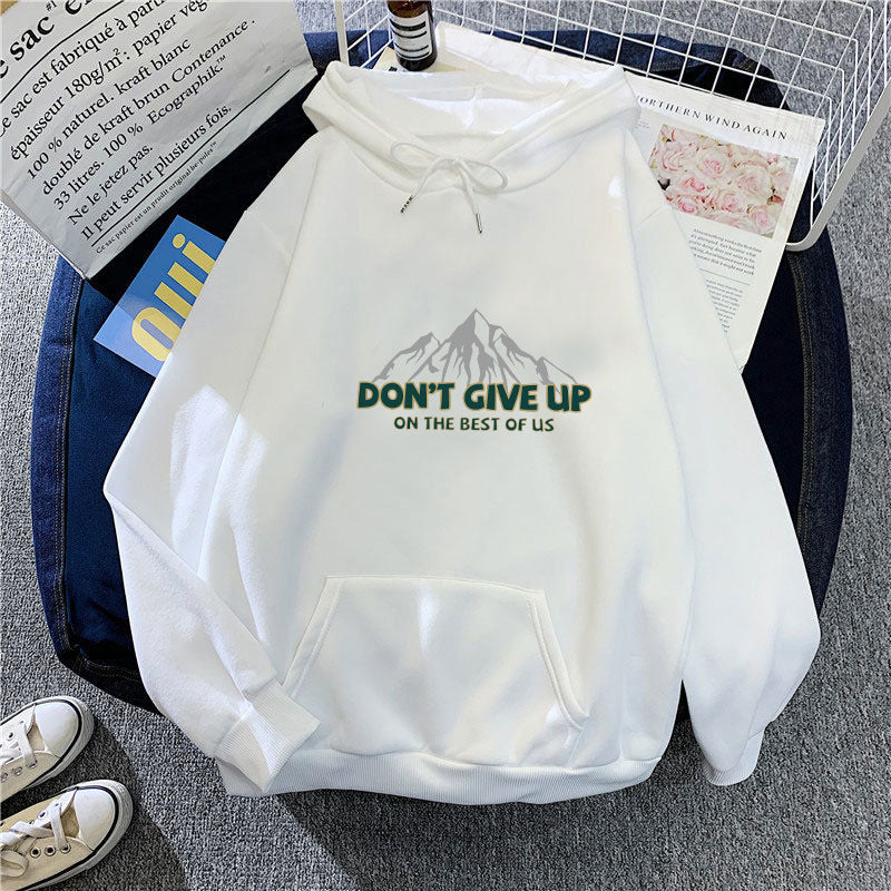 Women's hoodie with motivating mountain design Chic & Stil