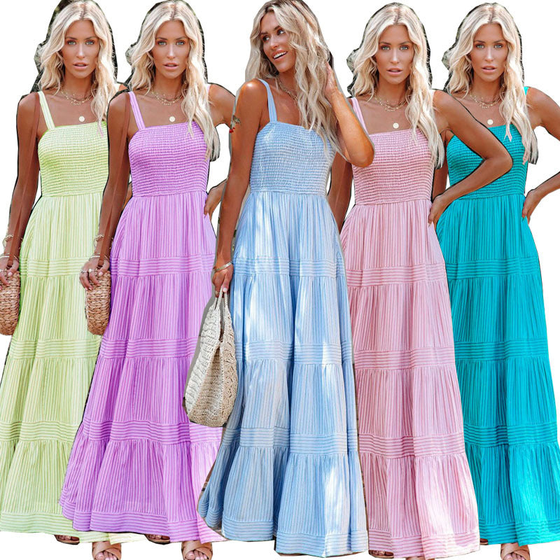 Long maxi dress for women, slightly flared, with gathers and spaghetti straps Chic & Stil