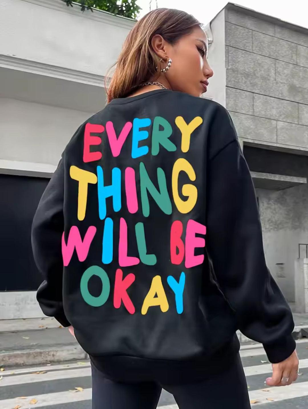 Sweat-shirt pour femmes avec lettrage coloré Chic & Stil