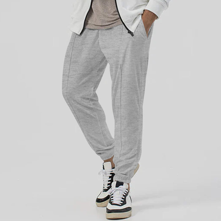 Casual sports pants for men with elastic waistband and practical side pockets Lune London