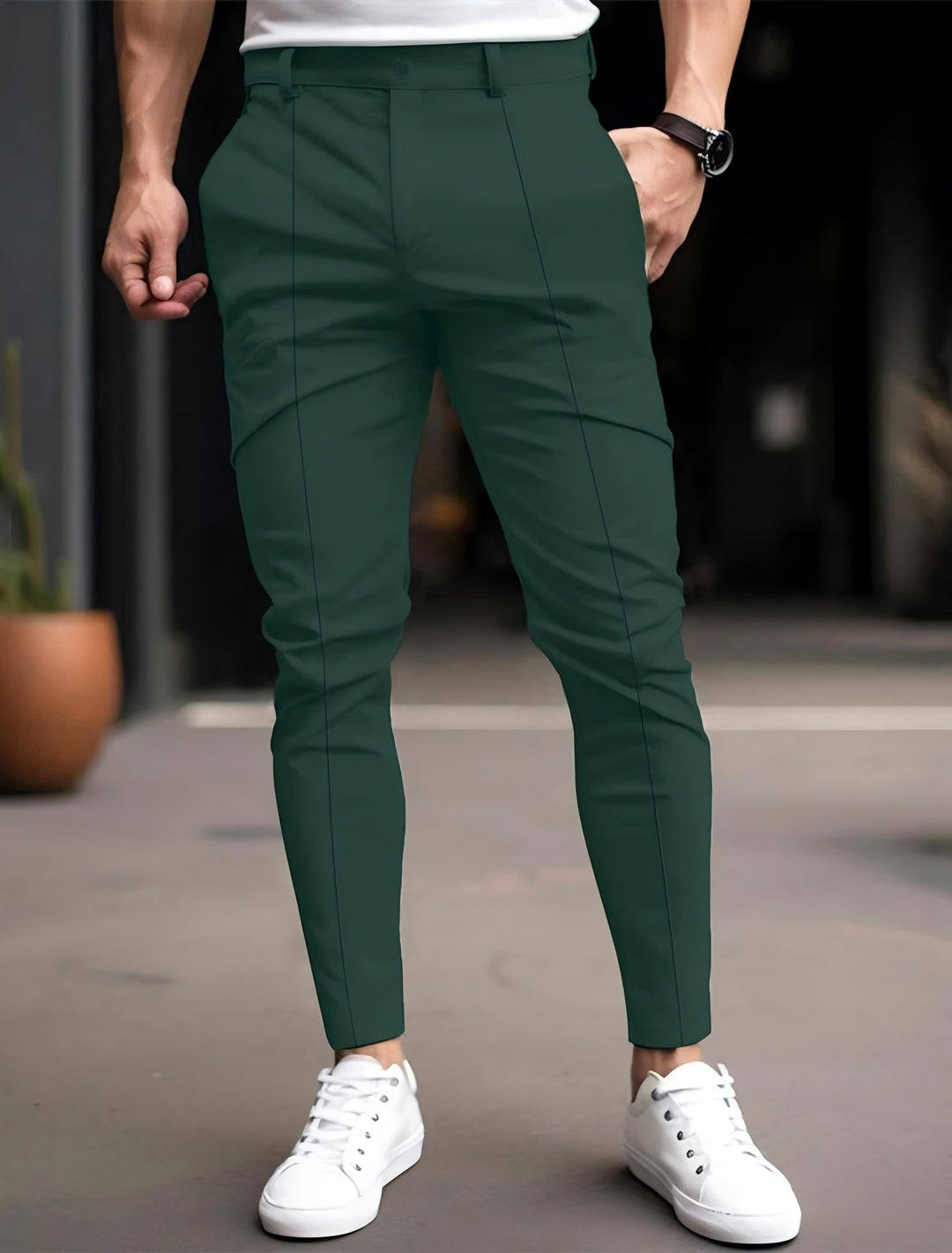 Pantalon chino slim-fit à la mode pour hommes avec taille élastique et poches polyvalentes Lune London