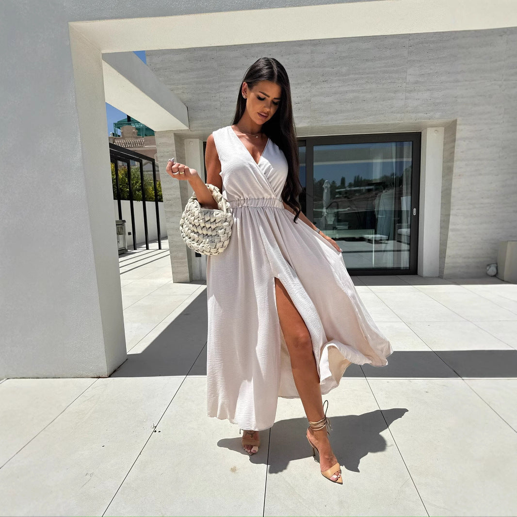 Maxi dress for women with high slit and V-neck Lune London