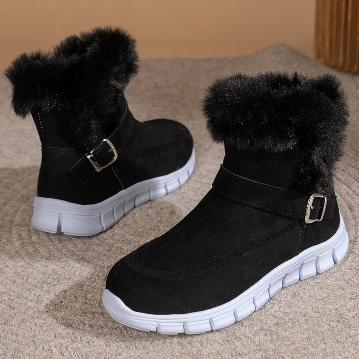 Women's winter boots with a cozy faux fur collar and a non-slip sole Lune London