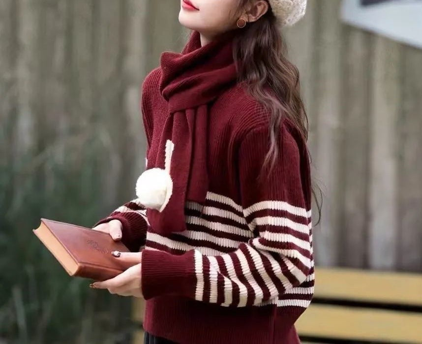 Pull tricoté confortable pour femmes avec col montant et rayures frappantes Chic & Stil