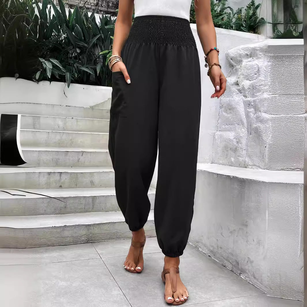 High-waisted leisure trousers for women with elastic waist and practical side pockets Chic and Style