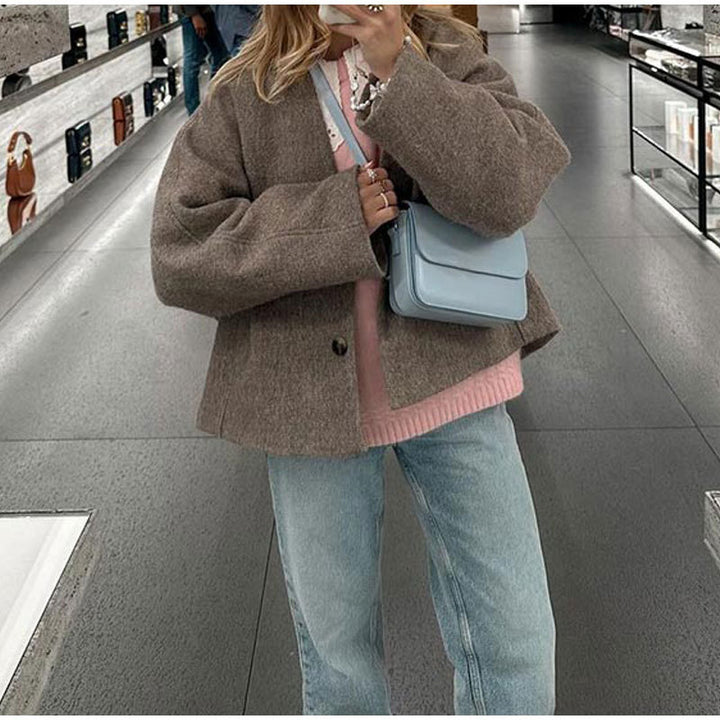 Oversized wool jacket for women with practical pockets Lune London