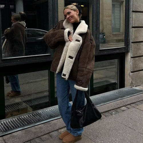 Ladies quilted coat fashionable and warm with colorful faux fur collar Lune London