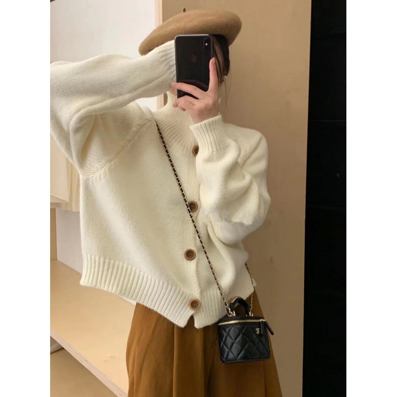 Cardigan décontracté pour femmes avec boutons contrastés et coupe décontractée Chic & Stil