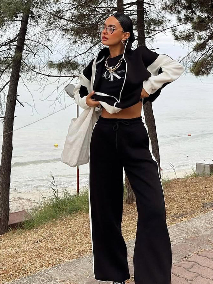 Women's casual tracksuit with cropped top and wide-cut pants Chic & Stil