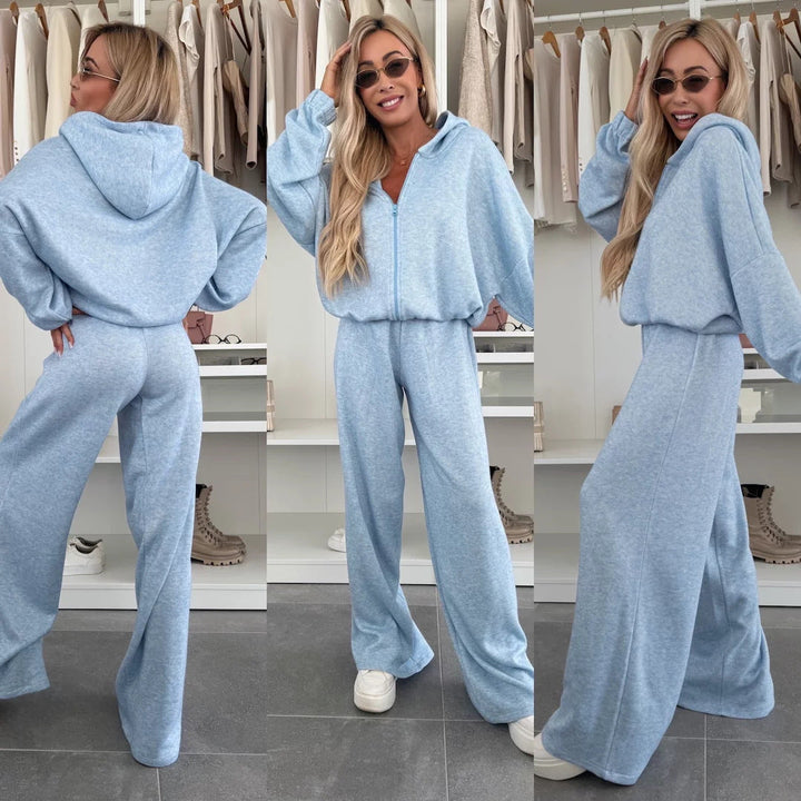 Women's Loungewear Suit Made Of Soft Fleece with Hood and Loose Fit Lune London