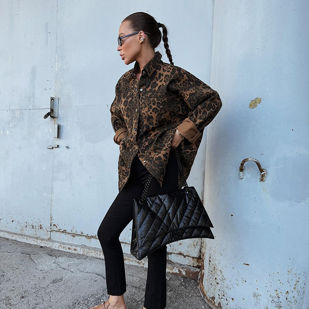 Shirt dress for women with trendy leopard print and a belt at the waist Lune London
