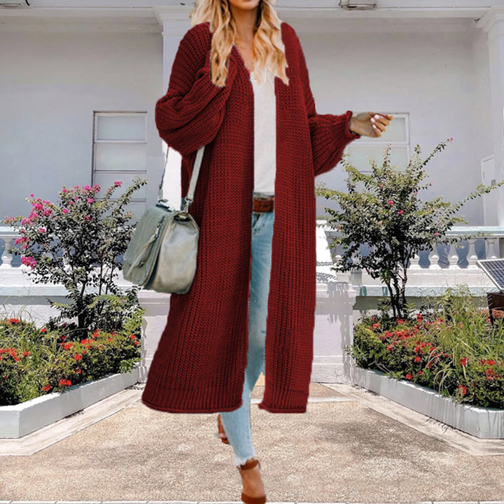 Ladies loose-fitting chunky knit cardigan with trendy details Lune Londonl