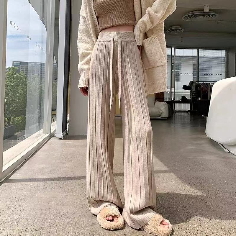 Wide pants for women with vertical stripe design and elastic waist Lune London