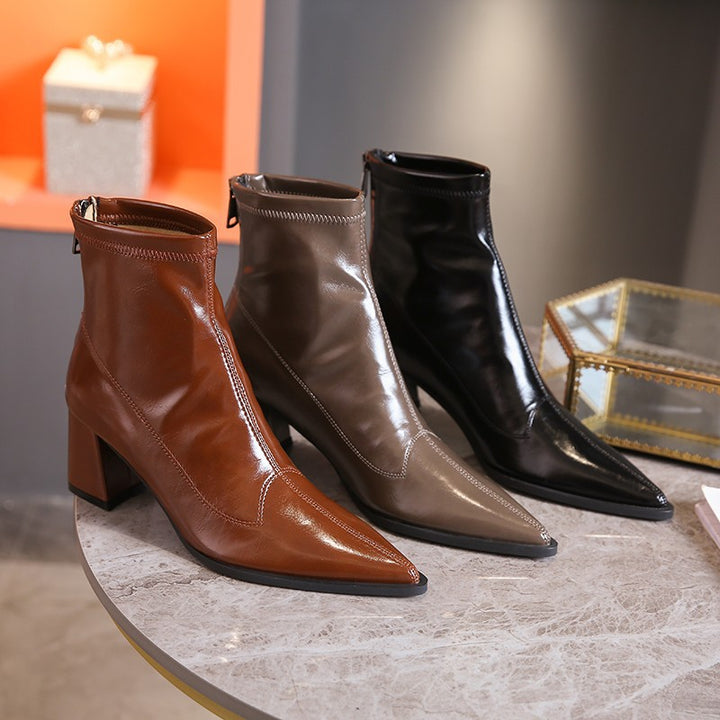 Fashionable women's boots with classic design Lune London
