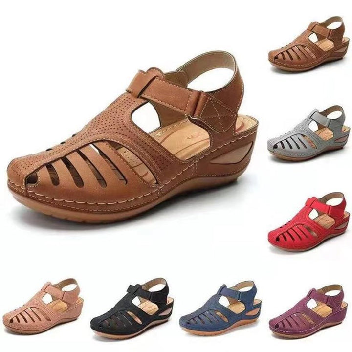 Breathable comfort sandals for women with adjustable strap and ergonomic sole Lune London