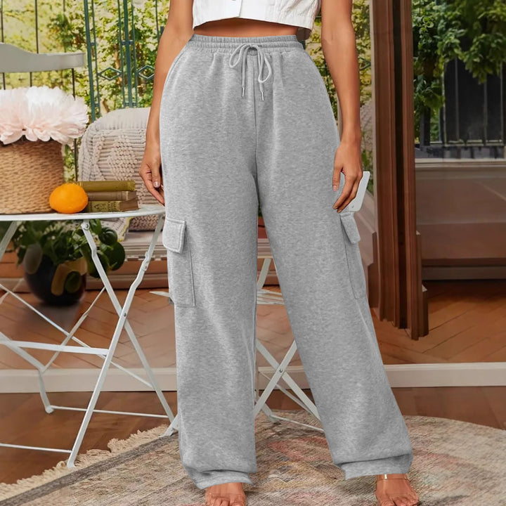 Women’s cargo pants with a relaxed fit and elastic waistband Lune London
