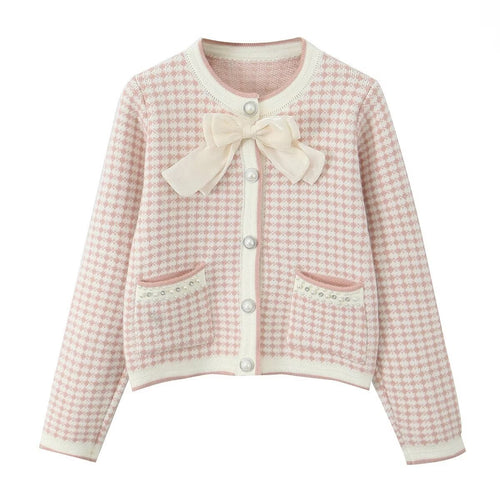 Lady's cardigan with decorative details and a charming shawl collar Lune London