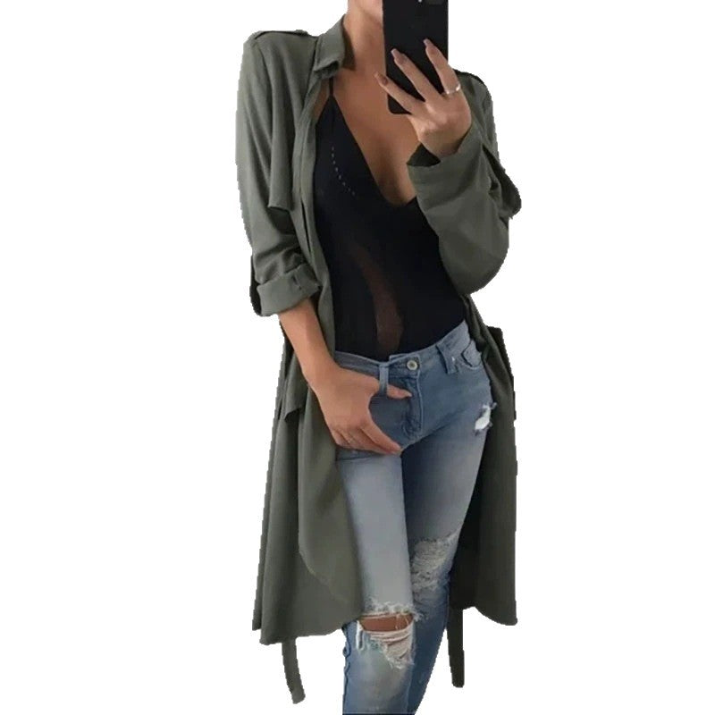 Elegant women's wrap cardigan in soft fabric with a long cut and practical pockets Lune London