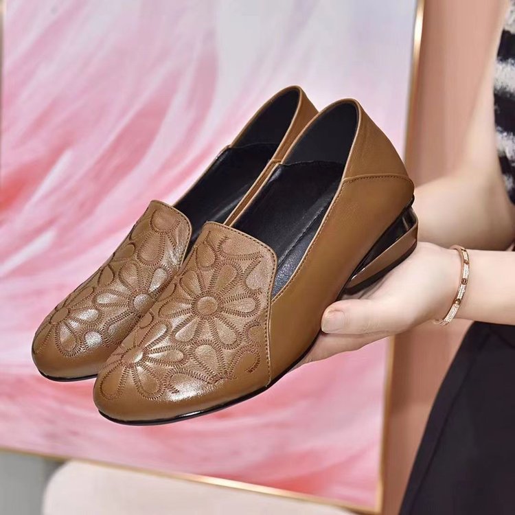 Women’s slip-on heeled ankle boots in leather with floral pattern Lune London