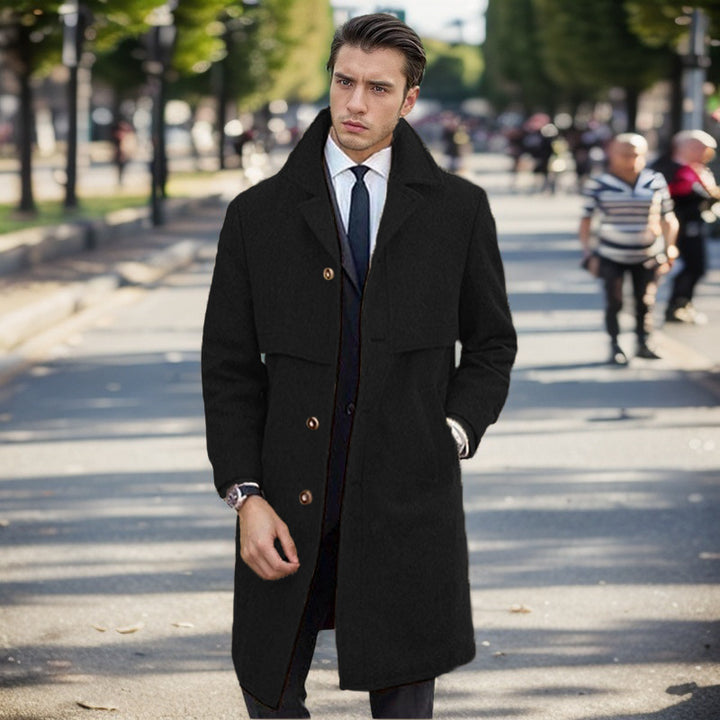 Elegant wool coat for men with double-breasted buttons and modern design Lune London