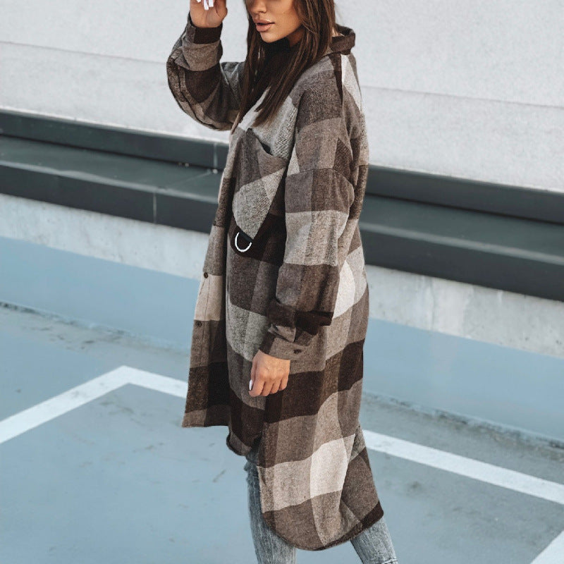 Long checkered winter coat for women with buttonhole design and loose fit Lune London