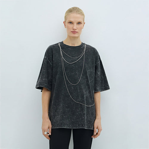 Oversized t-shirt for women with decorative chain accent Lune London