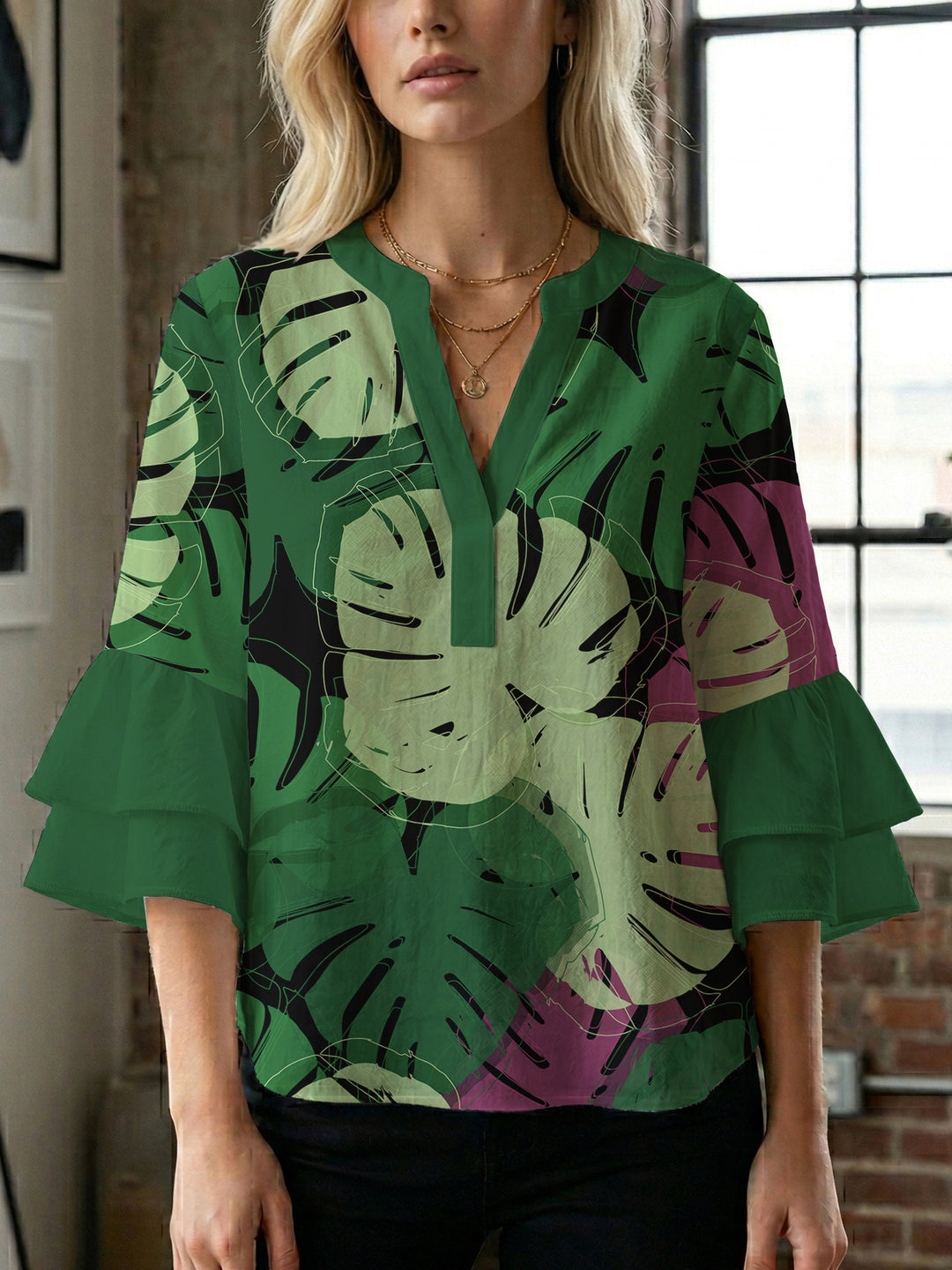 Women's blouse with voluminous wing sleeves and intense leaf pattern Lune London