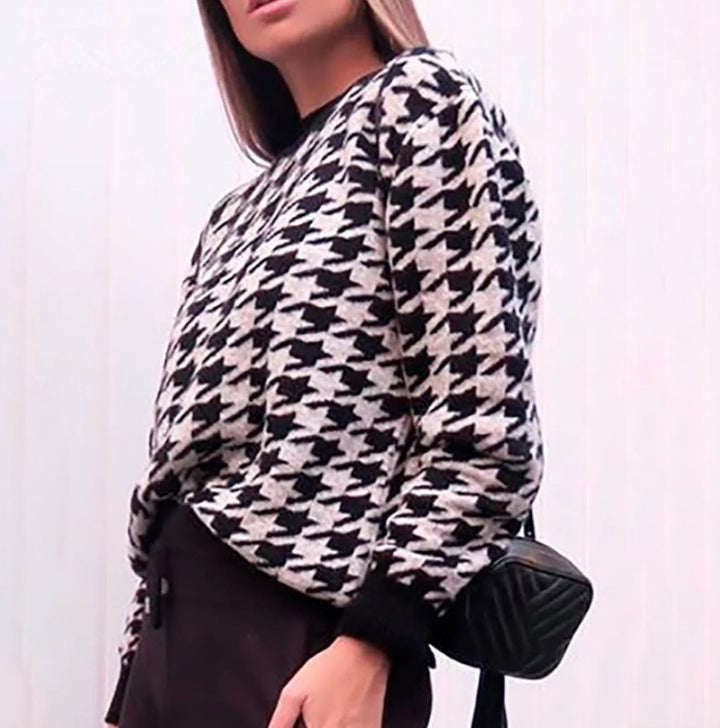 Women's chunky knit sweater with a modern houndstooth pattern and a relaxed fit Lune London