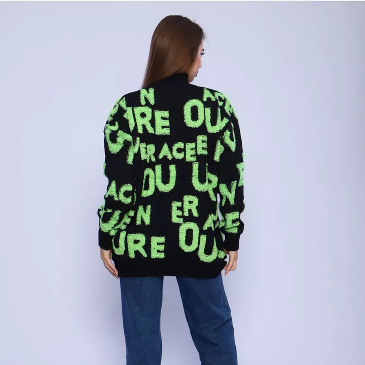 Pull en maille épaisse pour femme avec lettrage frappant et col montant Chic & Stil