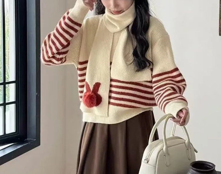 Pull tricoté confortable pour femmes avec col montant et rayures frappantes Chic & Stil