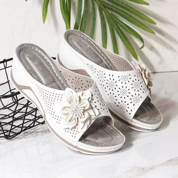 Fashion women's sandals with floral details and comfortable sole Lune London
